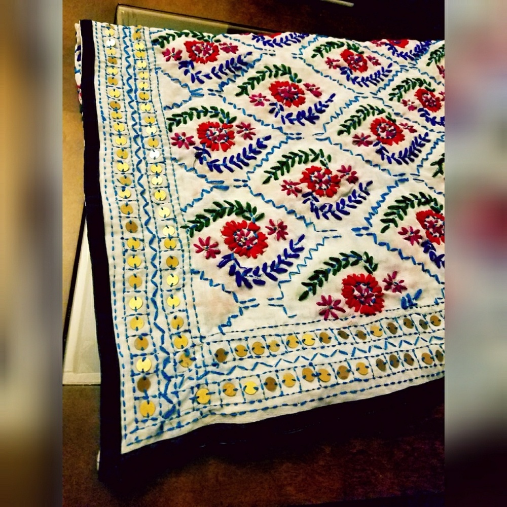 PHULKARI HAND EMBROIDERED STOLE